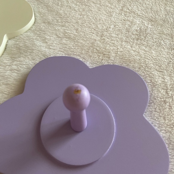 Flower Wall Pegs - Picture 5 of 5